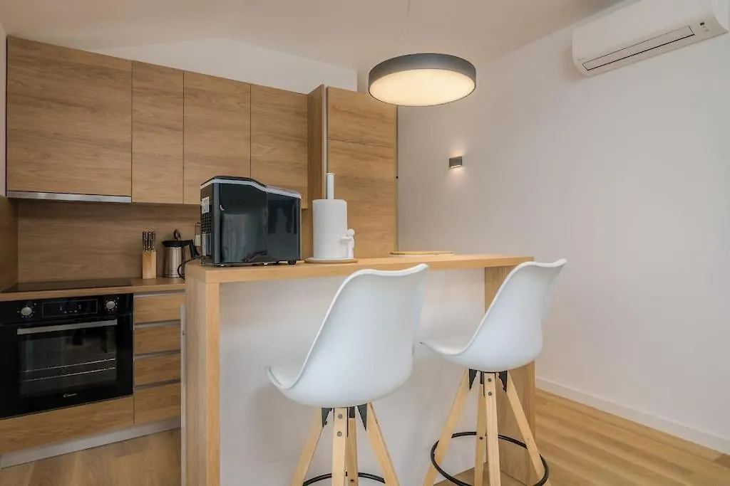 Modern Apartment Marko With Sea View Malinska