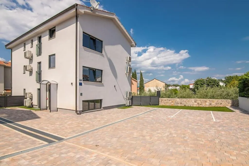 Modern Apartment Marko With Sea View Malinska