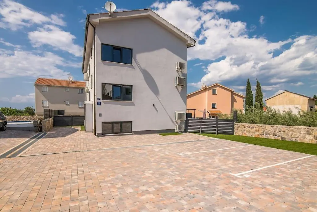 Modern Apartment Marko With Sea View Malinska
