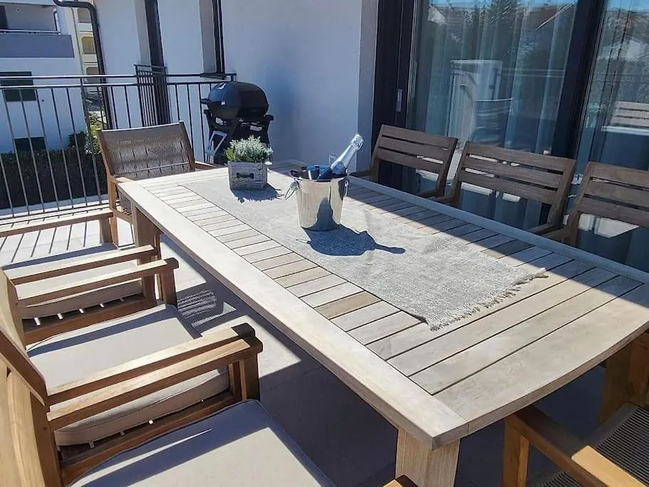 Modern Apartment Marko With Sea View Malinska