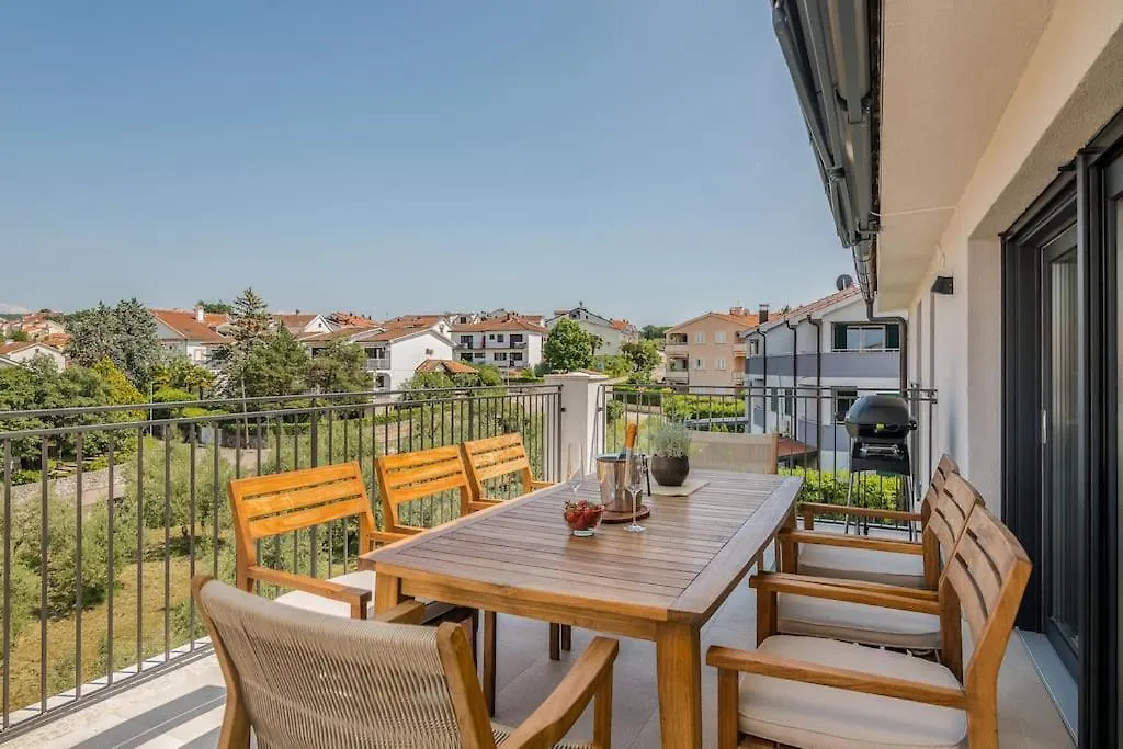 Modern Apartment Marko With Sea View Malinska